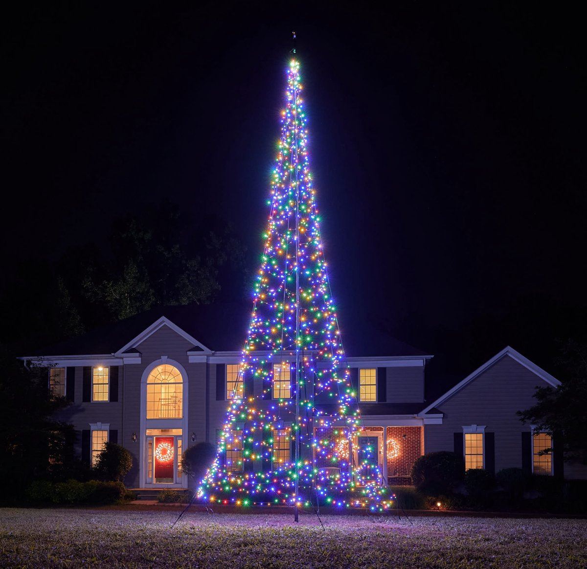 Fairybell vlaggenmast kerstboom - 800 cm - 1.500 gekleurde ledlampjes - exclusief vlaggenmast afbeelding