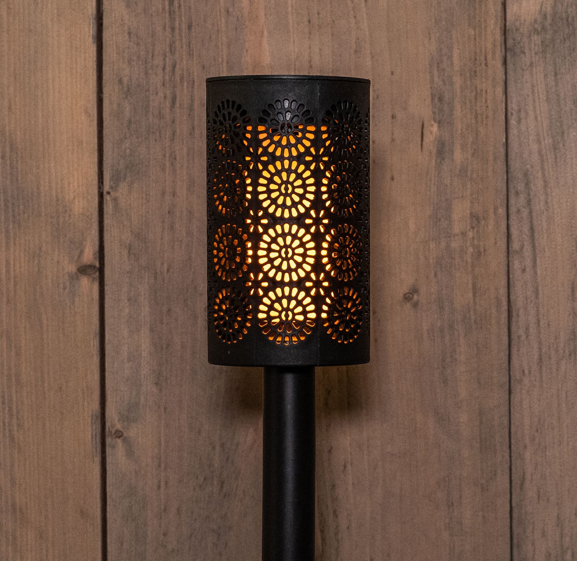 Anna's Collection solar tuinfakkel - Met vlameffect - Diameter 7,5 x H37 cm - Zwart - Werkt op zonne-energie afbeelding