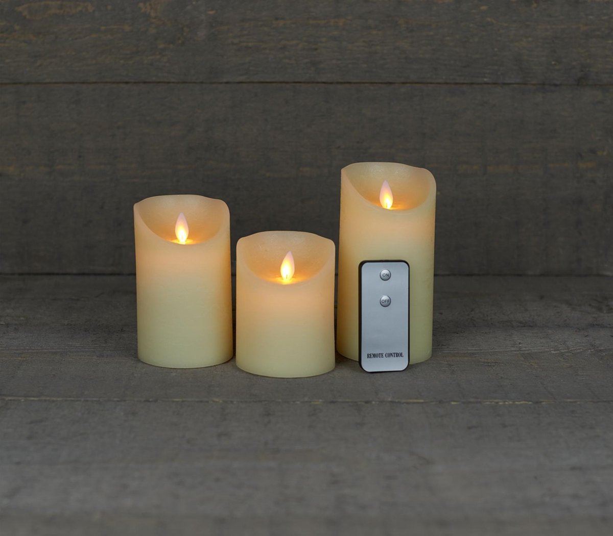 Anna's Collection - Rustieke ledkaarsen - set van 3 stuks - ivoorkleurig - diverse groottes - met afstandsbediening